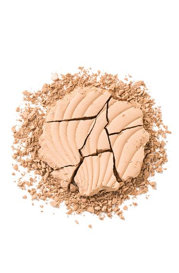  Yüksek Pigmentli & Yarı Mat Bitişli İnce Yapılı Kompakt Pudra Bej 8690604400928 | Flormar